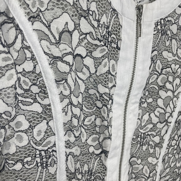 Yest Floral Lace Black & White Jacket - Picture 4 of 9